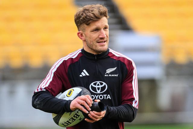New Zealand's Damian McKenzie attends the captain's run training session in Wellington on July 10, 2026, ahead of the rugby Nations Championship match against Italy. (Photo by Grant Down / AFP)