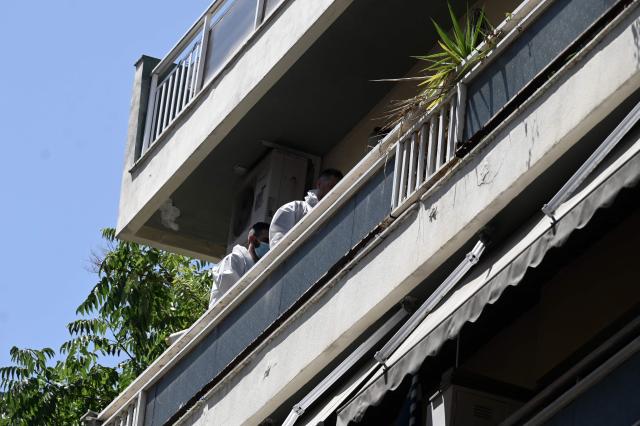 Police officers search an apartment in Thessaloniki on July 10, 2026. Police in Greece on July 10, 2026 said they had arrested three people in connection to attacks this month that targeted ruling party politicians, killing a woman in a car explosion. The July 1 attacks at dawn in the northern city of Thessaloniki targeted the homes and vehicles of three politicians from Greece's ruling New Democracy party with homemade gas canister explosives. (Photo by Sakis Mitrolidis / AFP)