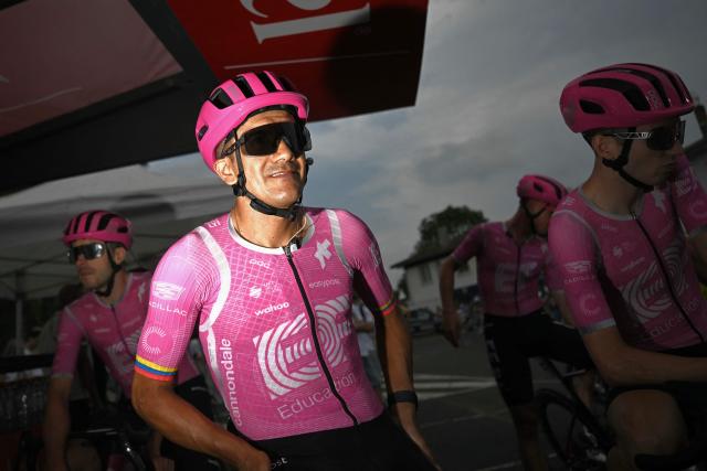 EF Education - EasyPost team's Ecuadorian rider Richard Carapaz awaits the start of the 7th stage of the 113th edition of the Tour de France cycling race, 175 km between Hagetmau and Bordeaux in southwestern France, on July 10, 2026. (Photo by Loic VENANCE / AFP)