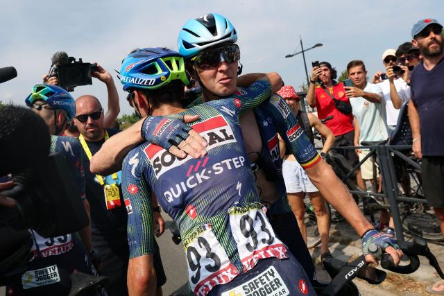 Soudal Quick-Step team's Belgian rider Tim Merlier celebrates after winning the 7th stage of the 113th edition of the Tour de France cycling race, 175 km between Hagetmau and Bordeaux in southwestern France, on July 10, 2026. (Photo by Gonzalo Fuentes / POOL / AFP)