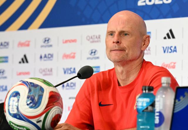 Norway's head coach Staale Solbakken speaks during a press conference on the eve of the 2026 World Cup quarter-final football match between Norway and England, at Inter Miami CF Stadium in Fort Lauderdale on July 10, 2026. (Photo by CHANDAN KHANNA / AFP)