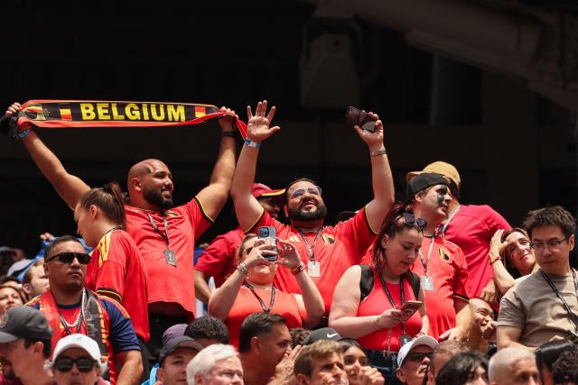 Belgians fans cheer for their team ahead of the 2026 World Cup football tournament quarter-final match between Spain and Belgium at the Los Angeles Stadium in Inglewood on July 10, 2026.  (Photo by ETIENNE LAURENT / AFP)