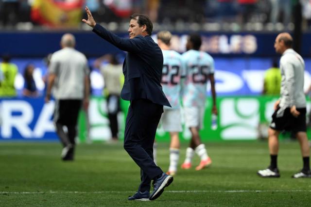 Belgium's French head coach Rudi Garcia waves to fans after losing the 2026 World Cup football tournament quarter-final match between Spain and Belgium at the Los Angeles Stadium in Inglewood on July 10, 2026.  (Photo by Patrick T. Fallon / AFP)