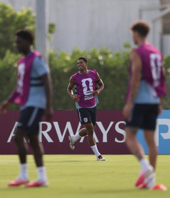 England's midfielder #10 Jude Bellingham smiles during a training session on the eve of the 2026 World Cup quarter-final football match between Norway and England, Inter Miami CF Stadium in Fort Lauderdale on July 10, 2026. (Photo by PATRICIA DE MELO MOREIRA / AFP)