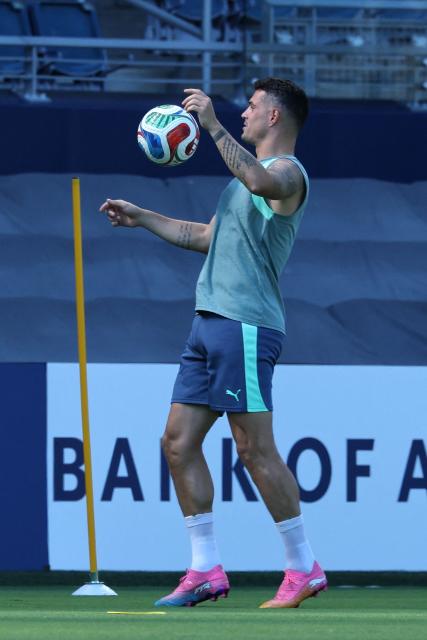 Switzerland's midfielder #10 Granit Xhaka takes part in a training session at Sporting KC Stadium in Kansas City on July 10, 2026, on the eve of the 2026 World Cup football match between Argentina and Switzerland. (Photo by Thomas COEX / AFP)