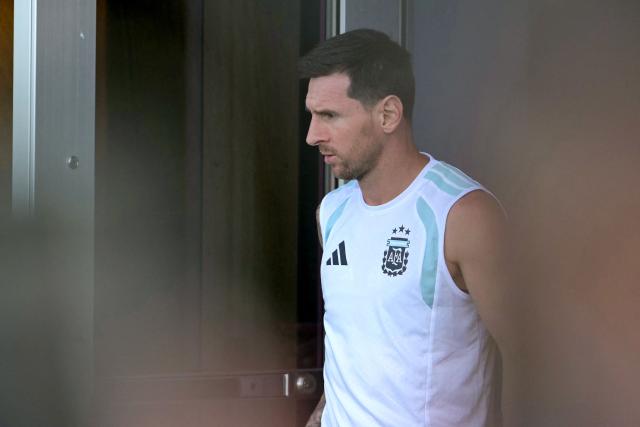 Argentina's forward #10 Lionel Messi arrives for a training session at Sporting KC Training Centre in Kansas City on July 10, 2026, on the eve of the 2026 World Cup football match between Argentina and Switzerland. (Photo by JUAN MABROMATA / AFP)