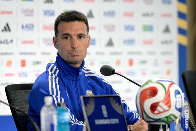 Argentina's head coach Lionel Scaloni gives a press conference at the Kansas City Stadium in Kansas City on July 10, 2026, on the eve of the 2026 World Cup football match between Argentina and Switzerland. (Photo by JUAN MABROMATA / AFP)