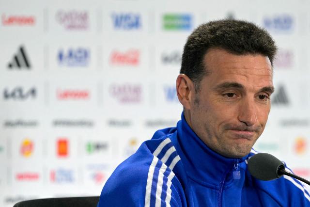 Argentina's head coach Lionel Scaloni gestures as he gives a press conference at the Kansas City Stadium in Kansas City on July 10, 2026, on the eve of the 2026 World Cup football match between Argentina and Switzerland. (Photo by JUAN MABROMATA / AFP)