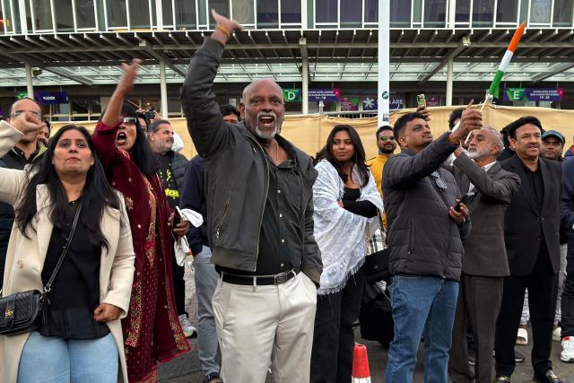 CORRECTION / Supporters of India's Prime Minister Narendra Modi shout as an anti-Modi protest rally is held outside a venue where the Indian leader is appearing in Auckland on July 11, 2026. (Photo by Ben STRANG / AFP) / “The erroneous mention[s] appearing in the metadata of this photo by Ben STRANG has been modified in AFP systems in the following manner: AFP as source instead of POOL. Please immediately remove the erroneous mention[s] from all your online services and delete it (them) from your servers. If you have been authorized by AFP to distribute it (them) to third parties, please ensure that the same actions are carried out by them. Failure to promptly comply with these instructions will entail liability on your part for any continued or post notification usage. Therefore we thank you very much for all your attention and prompt action. We are sorry for the inconvenience this notification may cause and remain at your disposal for any further information you may require.”