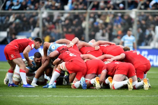 Wales' scrum-half Tomos Williams holds the ball before a scrum during the Rugby Union Nations Championship match between Argentina and Wales at San Juan del Bicentenario stadium in San Juan, Argentina, on July 11, 2026. (Photo by Andres LARROVERE / AFP)