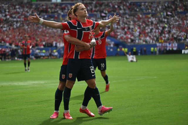 Norway's midfielder #21 Andreas Schjelderup celebrates scoring his team's first goal during the 2026 World Cup football tournament quarter-final match between Norway and England at Miami Stadium in Miami Gardens on July 11, 2026.  (Photo by MAURO PIMENTEL / AFP)