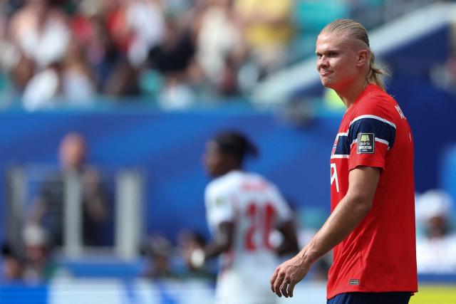 Norway's forward #09 Erling Braut Haaland reacts during the 2026 World Cup football tournament quarter-final match between Norway and England at Miami Stadium in Miami Gardens on July 11, 2026.  (Photo by PATRICIA DE MELO MOREIRA / AFP)