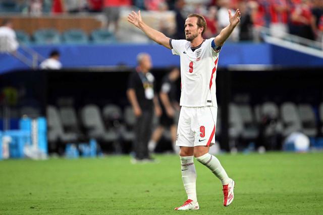 England's forward #09 Harry Kane celebrates after winning the 2026 World Cup football tournament quarter-final match between Norway and England at Miami Stadium in Miami Gardens on July 11, 2026.  (Photo by MAURO PIMENTEL / AFP)