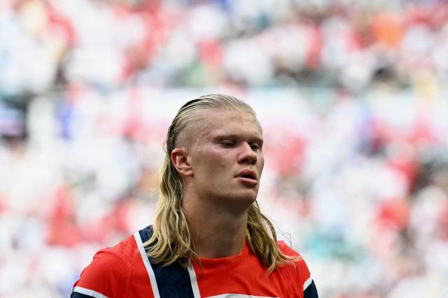 TOPSHOT - Norway's forward #09 Erling Braut Haaland reacts at the halftime of the 2026 World Cup football tournament quarter-final match between Norway and England at Miami Stadium in Miami Gardens on July 11, 2026.  (Photo by CHANDAN KHANNA / AFP)