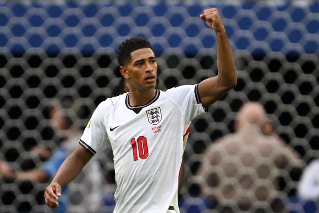 England's midfielder #10 Jude Bellingham celebrates scoring his team's second goal during the 2026 World Cup football tournament quarter-final match between Norway and England at Miami Stadium in Miami Gardens on July 11, 2026.  (Photo by MAURO PIMENTEL / AFP)