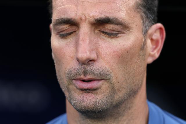 Argentina's head coach Lionel Scaloni gestures during the 2026 World Cup football tournament quarter-final match between Argentina and Switzerland at the Kansas City Stadium in Kansas City on July 11, 2026.  (Photo by Odd ANDERSEN / AFP)