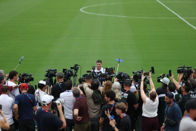 Argentina's midfielder #07 Rodrigo De Paul attends the media ahead of a training session on the eve of the 2026 World Cup football tournament semi-final match between England and Argentina, at Atlanta United Training Centre in Atlanta on July 14, 2026.  (Photo by PATRICIA DE MELO MOREIRA / AFP)