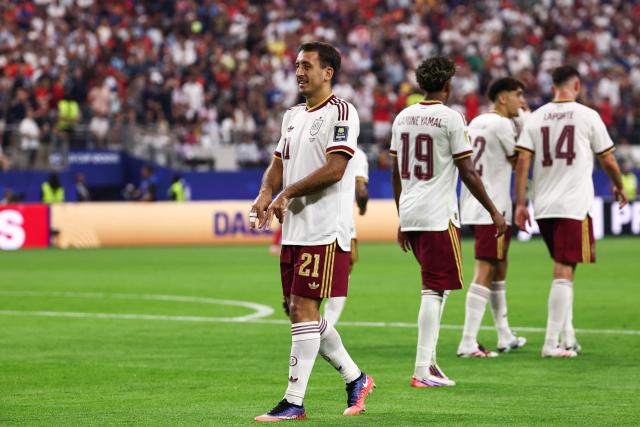 Spain's forward #21 Mikel Oyarzabal celebrates scoring his team's first goal during the 2026 World Cup football tournament semi-final match between France and Spain at the Dallas Stadium in Arlington on July 14, 2026.  (Photo by FRANCK FIFE / AFP)