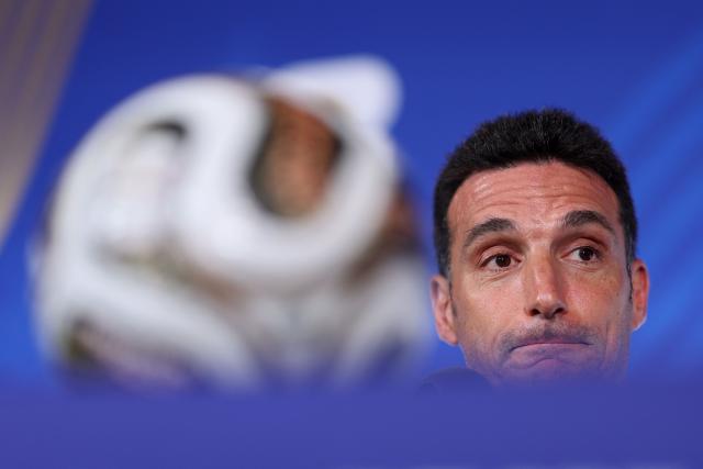 Argentina's head coach Lionel Scaloni gives an MD-1 press conference at the Atlanta Stadium in Atlanta on July 14, 2026, on the eve of the 2026 World Cup football tournament semi-final match between England and Argentina. (Photo by PATRICIA DE MELO MOREIRA / AFP)