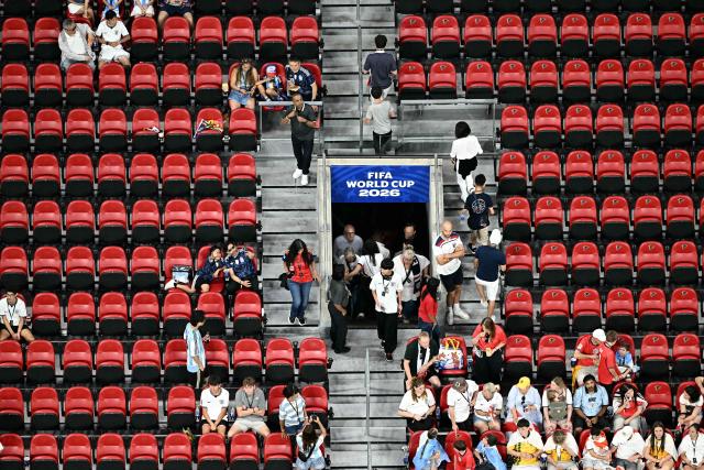 Fans arrive in the stands ahead of the 2026 World Cup football tournament semi-final match between England and Argentina at the Atlanta Stadium in Atlanta on July 15, 2026.  (Photo by Jewel SAMAD / AFP)