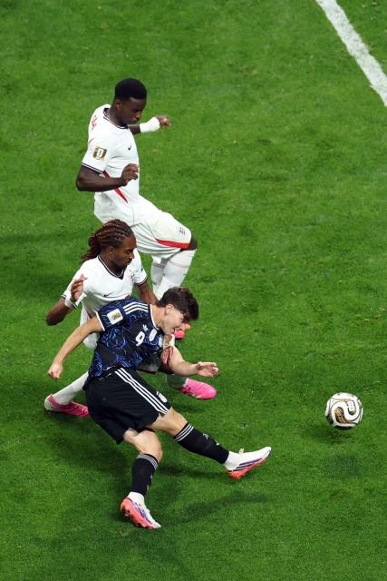 Argentina's forward #09 Julian Alvarez attempts a shot on goal during the 2026 World Cup football tournament semi-final match between England and Argentina at the Atlanta Stadium in Atlanta on July 15, 2026.  (Photo by PATRICIA DE MELO MOREIRA / AFP)