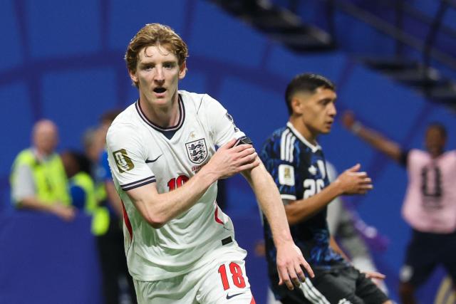 England's forward #18 Anthony Gordon celebrates scoring his team's first goal during the 2026 World Cup football tournament semi-final match between England and Argentina at the Atlanta Stadium in Atlanta on July 15, 2026.  (Photo by Odd ANDERSEN / AFP)