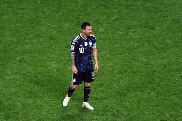 Argentina's forward #10 Lionel Messi celebrates after his team won the 2026 World Cup football tournament semi-final match against England at the Atlanta Stadium in Atlanta on July 15, 2026.  (Photo by PATRICIA DE MELO MOREIRA / AFP)