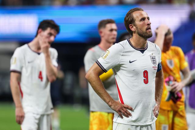 England's forward #09 Harry Kane reacts after losing the 2026 World Cup football tournament semi-final match between England and Argentina at the Atlanta Stadium in Atlanta on July 15, 2026.  (Photo by Odd ANDERSEN / AFP)