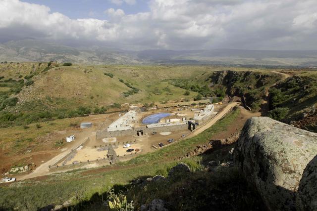 A picture shows "Hosn Al-Wazzani" resort (The Fortress of Al-Wazzani) in the southern area of Wazzani river on the Lebanese-Israeli borders, on April 12, 2010. The United Nations looks set to list a Biblical site, Lebanese castles, an antelope migration path and the world's deepest lake as world treasures under threat, including from war or climate change. The 196 members states of the United Nations Educational, Scientific and Cultural Organisation (UNESCO) are to cast votes from Friday next week on new additions to its World Heritage and World Heritage in Danger lists when they meet in Busan, South Korea. (Photo by Joseph EID / AFP)