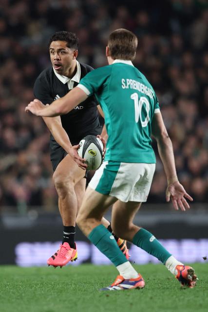 Anton Lienert-Brown of New Zealand makes a break during the rugby Nations Championship match between New Zealand and Ireland at Eden Park in Auckland on July 18, 2026. (Photo by Michael Bradley / AFP)