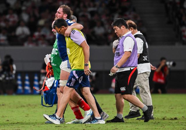 France’s Lenni Nouchi walks off the field injured during the Rugby Nations Championship Southern Hemisphere Series against Japan at the National Stadium in Tokyo on July 18, 2026. (Photo by ANDREW CABALLERO-REYNOLDS / AFP)