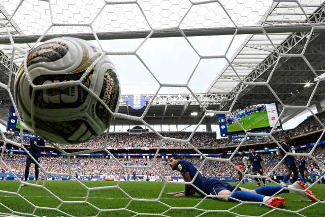England's forward #07 Bukayo Saka celebrates scoring his team's third goal goal during the 2026 World Cup football tournament third-place match between France and England at the Miami Stadium in Miami on July 18, 2026.  (Photo by CHANDAN KHANNA / AFP)