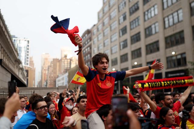 Spanish fans gather at the Madison Square Garden in New York on July 18, 2026, on the eve of the 2026 World Cup football tournament final between Spain and Argentina. (Photo by PATRICIA DE MELO MOREIRA / AFP)