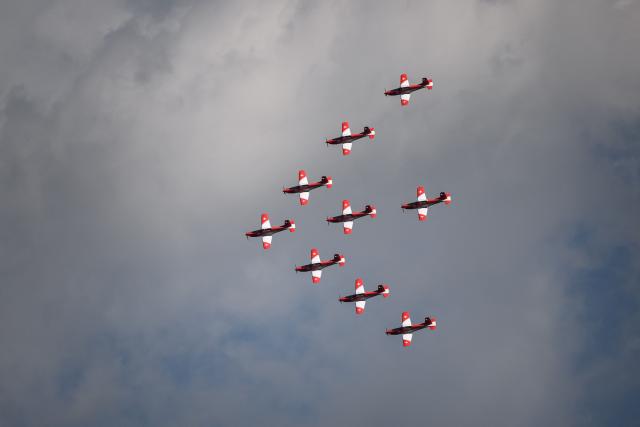 The Swiss Air Force PC-7 Team performs during an aerial show before the final match of the Swiss Open tennis tournament in Gstaad, on July 19, 2026. (Photo by Fabrice COFFRINI / AFP)