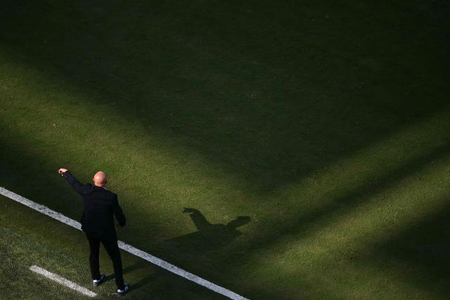 Spain's head coach Luis de la Fuente gestures on the touchline during the 2026 World Cup football tournament final match between Spain and Argentina at the New York/New Jersey Stadium in East Rutherford on July 19, 2026.  (Photo by MAURO PIMENTEL / AFP)