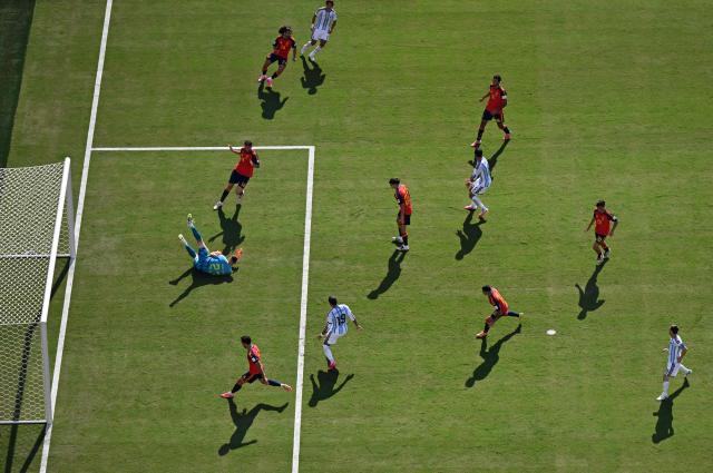 Spain's goalkeeper #23 Unai Simon catches the ball during the 2026 World Cup football tournament final match between Spain and Argentina at the New York/New Jersey Stadium in East Rutherford on July 19, 2026.  (Photo by Jewel SAMAD / AFP)