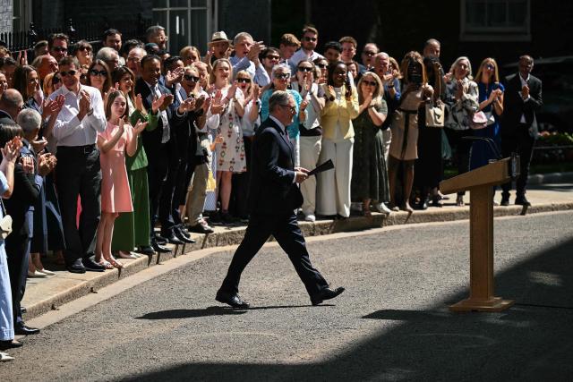 Britain's outgoing prime minister Keir Starmer arrives to make a statement in front of 10 Downing Street in central London on July 20, 2026, before formally tendering his resignation to the king. (Photo by Oli SCARFF / AFP)