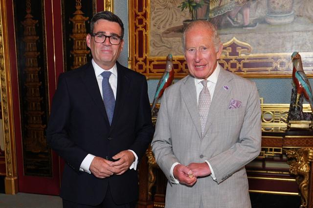 King Charles Britain's King Charles III poses with Britain's incoming Prime Minister Andy Burnham, during an audience at Buckingham Palace, London, where he invited the leader of the Labour Party to become Prime Minister and form a new government, on July 20, 2026 (Photo by Aaron Chown / POOL / AFP)
