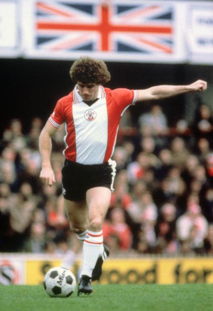 (FILES) English forward Kevin Keegan prepares to kick the ball during a Premier League football match in November 1981. Former Liverpool and England star Kevin Keegan has died aged 75 after battling cancer, his family announced on July 20, 2026. Keegan, regarded as one of the greatest players of his generation, was diagnosed with stage four cancer and underwent treatment in January. (Photo by AFP)