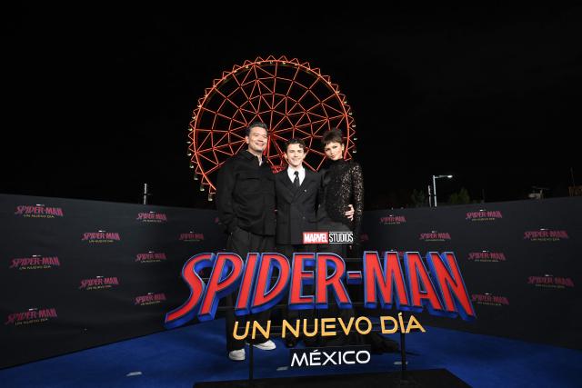 US director Destin Daniel Cretton (L), British actor Tom Holland (C) and US actress Zendaya pose during a fan event for the upcoming film Spider-Man: Brand New Day at Aztlan Feria de Chapultepec in Mexico City on July 20, 2026. (Photo by Alfredo ESTRELLA / AFP)