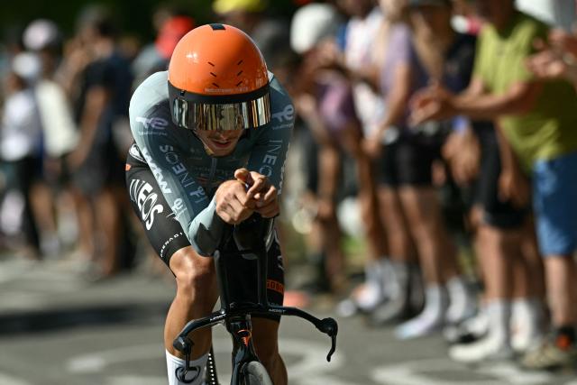 Netcompany INEOS team's French rider Kevin Vauquelin cycles during the 16th stage of the 113th edition of the Tour de France cycling race, 26,1 km time trial between Évian-les-Bains and Thonon-les-Bains in the French Alps, on July 21, 2026. (Photo by Loic VENANCE / AFP)