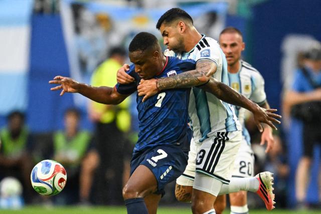 (FILES) Cape Verde's forward #07 Jovane Cabral and Argentina's defender #13 Cristian Romero fight for the ball during the 2026 World Cup round of 32 football match between Argentina and Cape Verde at the Miami Stadium in Miami Gardens on July 3, 2026. Brazil's Gremio announced on July 23, 2026 the signing of one of the players from Cape Verde’s surprise World Cup 2026 squad, striker Jovane Cabral. (Photo by ROBERTO SCHMIDT / AFP)