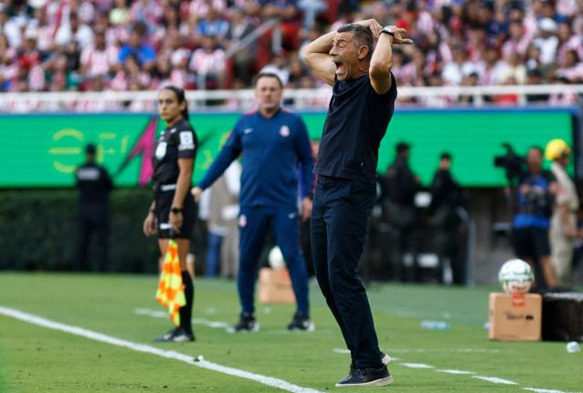 Juarez's Portuguese head coach Pedro Caixinha gestures during the Liga MX Apertura football match between Guadalajara and Juarez at the Akron stadium in Zapopan, Jalisco, Mexico on July 25, 2026. (Photo by ULISES RUIZ / AFP)