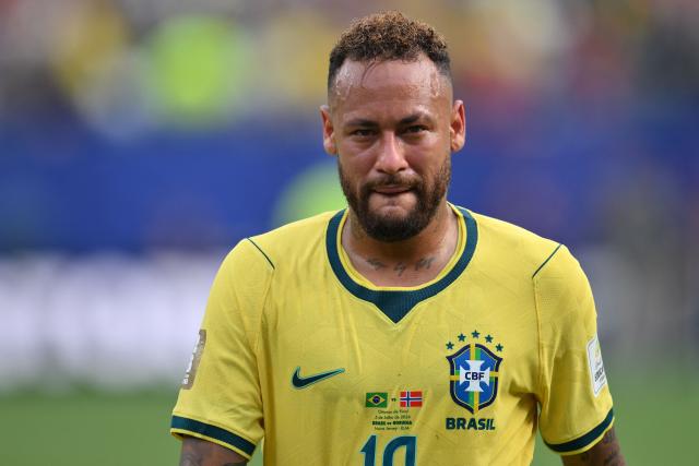 (FILES) Brazil's forward #10 Neymar reacts after losing the 2026 World Cup round of 16 football match between Brazil and Norway at the New York/New Jersey Stadium in East Rutherford on July 5, 2026. Neymar has confirmed his international retirement, tearfully declaring he was done playing for the Brazil national team following their World Cup defeat by Norway. (Photo by ANGELA WEISS / AFP)