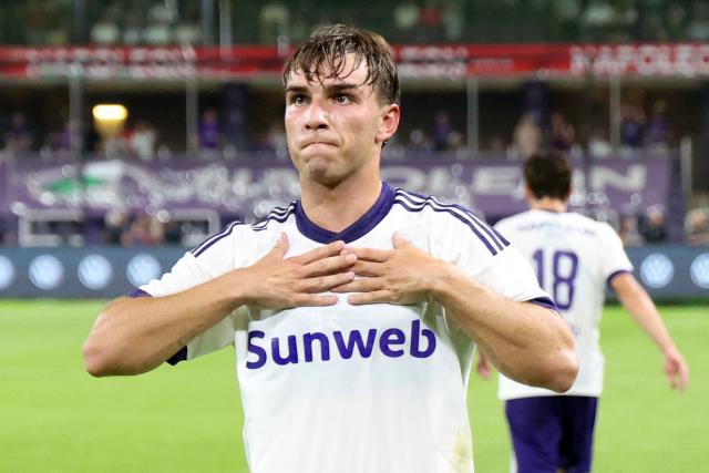Anderlecht's Serbian forward #9 Mihajlo Cvetkovic celebrates after scoring a goal during the UEFA Europa League second qualifying round second leg football match between Anderlecht and Hammarby at the Constant Vanden Stock Stadium in Brussels on July 30, 2026. (Photo by VIRGINIE LEFOUR / Belga / AFP) / Belgium OUT