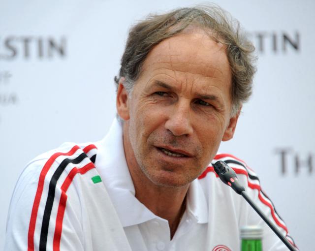 (FILES) Italian football legend Franco Baresi, representing AC Milan Glories, addresses a press conference in Nusa Dua, on the resort island of Bali on September 2, 2011. Italian defender Franco Baresi, the captain of AC Milan in the 1980s and 1990s when they won three European Cups and six Italian league titles, has died at the age of 66, the club announced on July 31, 2026. (Photo by Sonny TUMBELAKA / AFP)