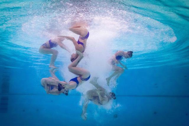 Team Ukraine competes in the team free artistic swimming final event during the LEN European Aquatics Championships, at the Olympic Aquatics Centre in Saint-Denis, northeastern suburbs of Paris, on August 3, 2026. (Photo by Sébastien BOZON / AFP)