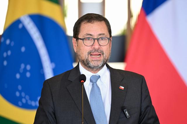 Chilean Foreign Minister Francisco Perez Mackenna gives a statement during a meeting with Brazilian Foreign Minister Mauro Vieira (out of frame) at the Itamaraty palace in Brasilia on August 4, 2026. (Photo by Evaristo Sa / AFP)