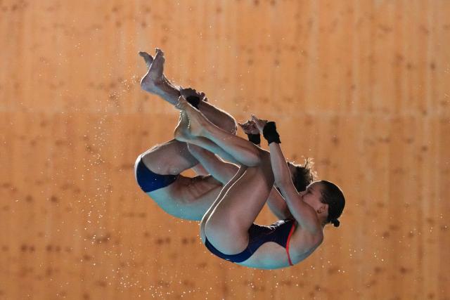 Netherland's divers Lars van Hilten and Else Guurtje Prassterink compete in the Mixed Synchronised 10m Platform Final during the LEN European Aquatics Championships, at the Olympic Aquatics Centre in Saint-Denis, northeastern suburbs of Paris, on August 5, 2026. (Photo by Dimitar DILKOFF / AFP)