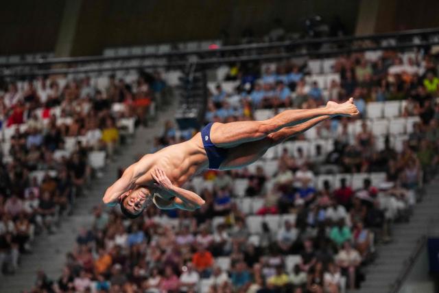 Italy's diver Giovanni Tocci competes in the men's 3m Springboard Final during the LEN European Aquatics Championships, at the Olympic Aquatics Centre in Saint-Denis, northeastern suburbs of Paris, on August 5, 2026. (Photo by Dimitar DILKOFF / AFP)